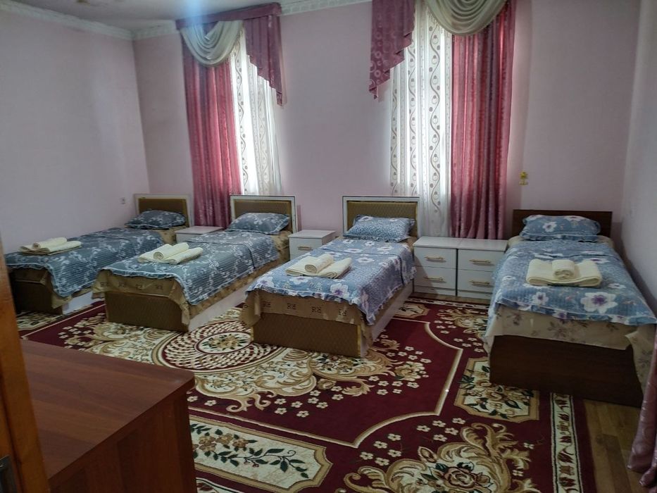 Yashash va biznes uchun hovli sotiladi