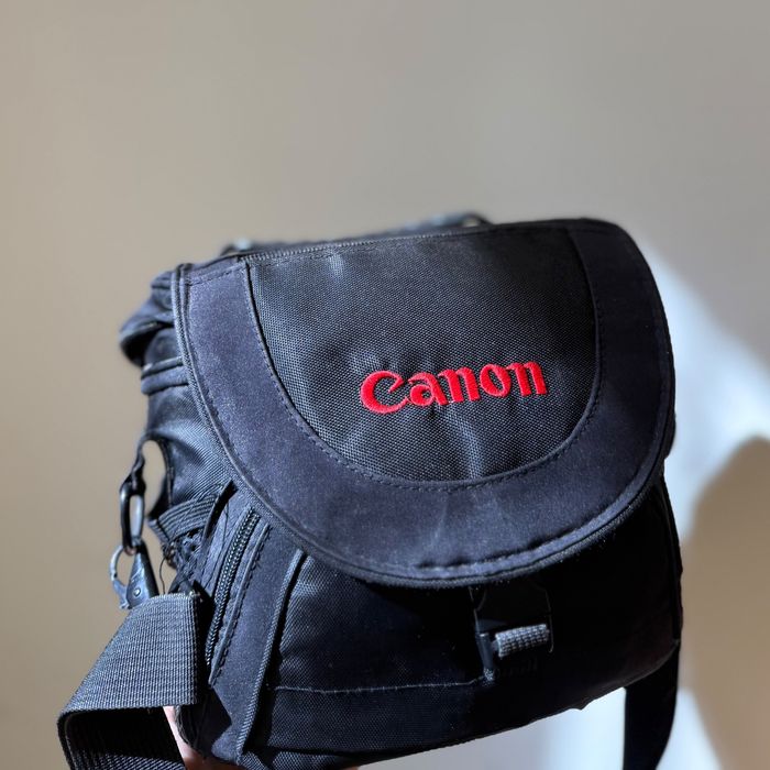 Продам Фотоаппарат Canon EOS 550D