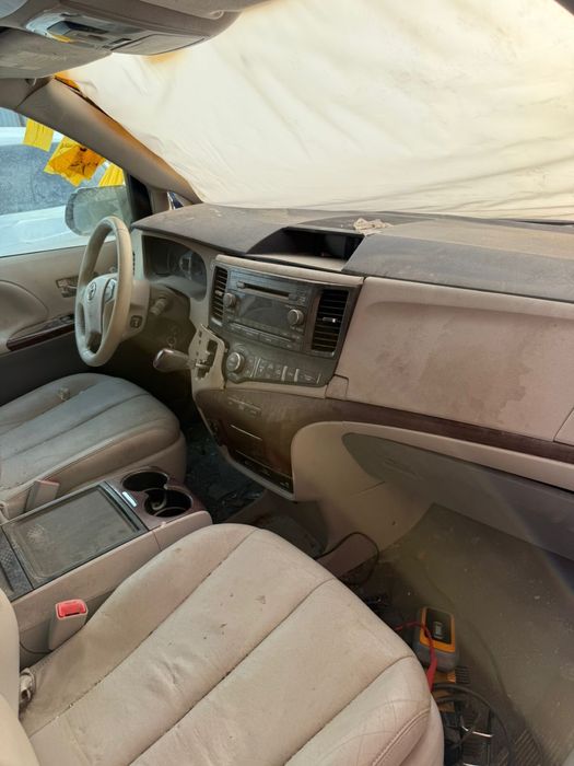 Toyota Sienna 2012 XLE