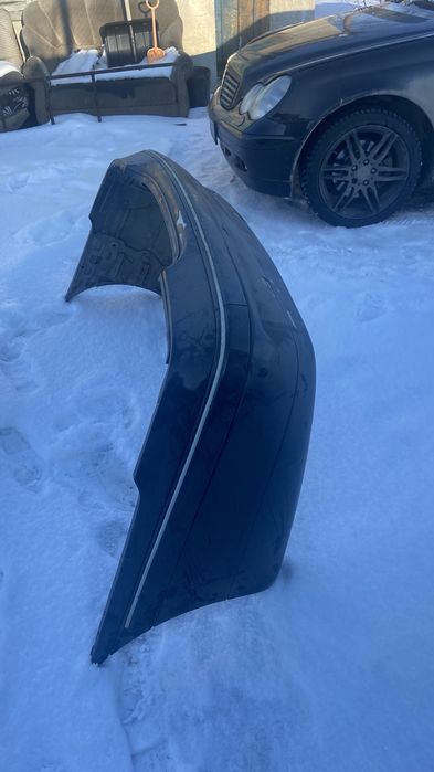 Продам бампер задни на мерседес