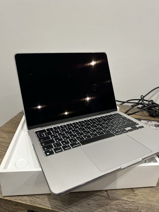 Macbook Air 13.6 M2 8/512 EAC
