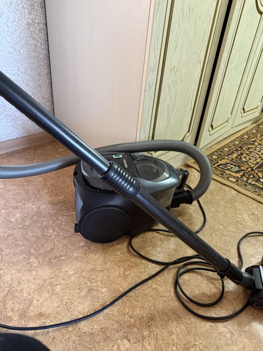 Пылесос продаю за 10000