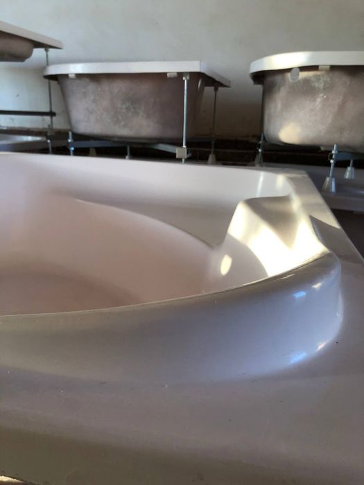 Ванна акрил ишлаб чикарувчидан