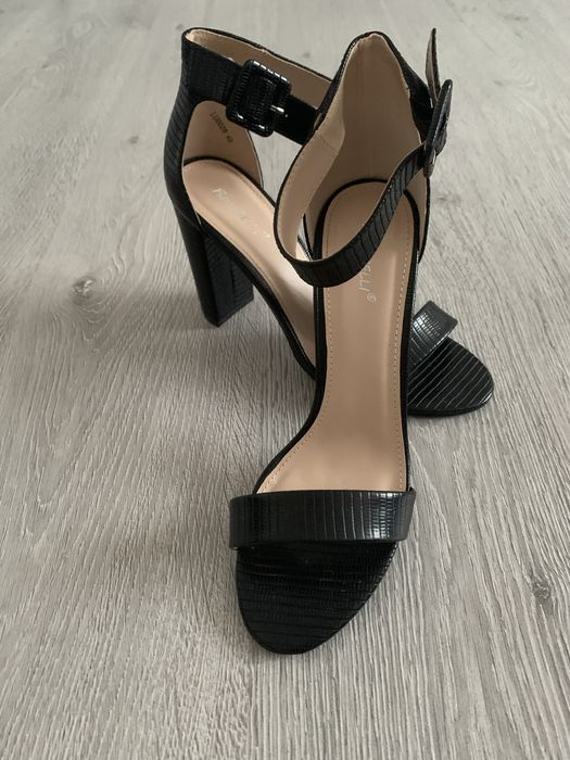 Sandale dama pret 50 lei