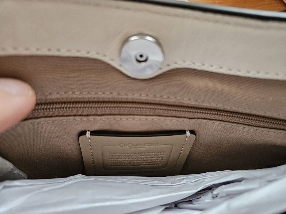 Vand Geanta Coach New York Penelope ivory noua originala!