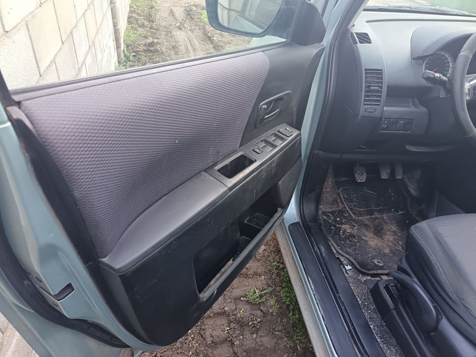 Mazda 5 2.0cd  Мазда 5 На части