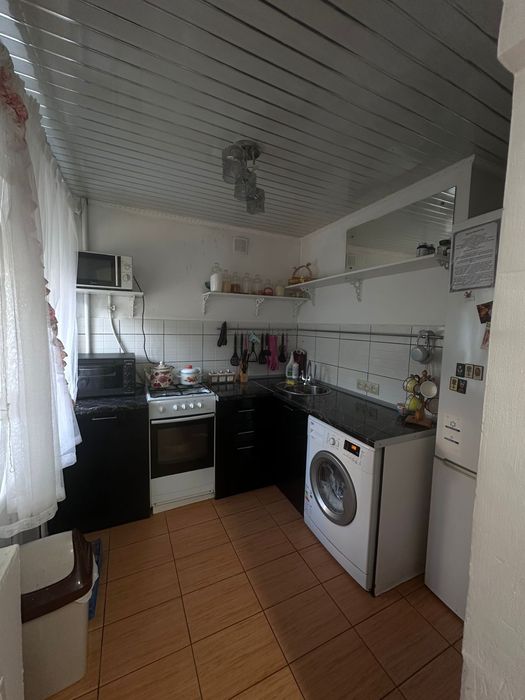 Продам квартиру 3-х комнатную
