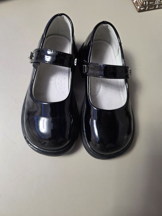 Pantofi marimea 28