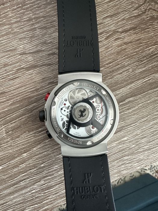 Часы Hublot Ferrari