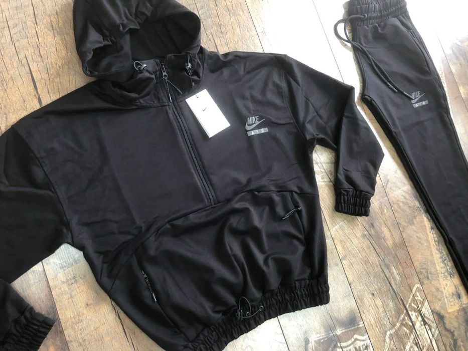 Дамски спортни екипи