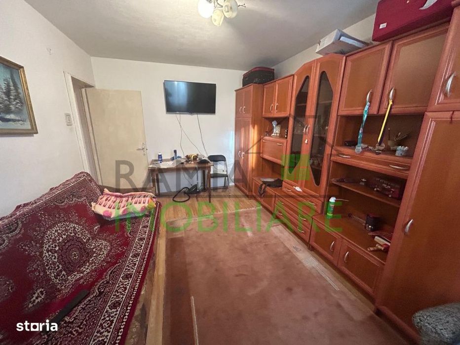 Apartament 3 camere decomandat zona Noua