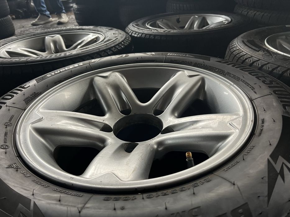 Уникални зимни гуми 215.65.16 Бриджистон