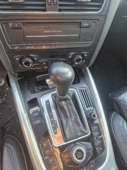 Piese audi q5 2010,  automat motor 2.0 și 3.0 cutie grup portiera