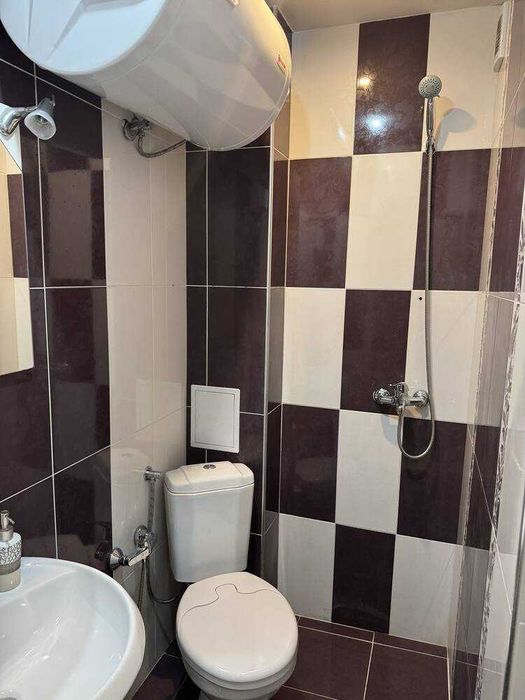 Дава се под наем Тристаен апартамент в Бургас, Възраждане - 90 кв.м за 765 € - Снимка #3