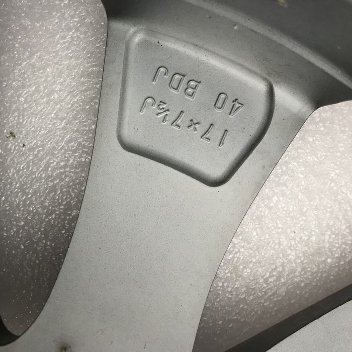 1x janta Lexus 7.5Jx17 ET40 ES IS GS R17