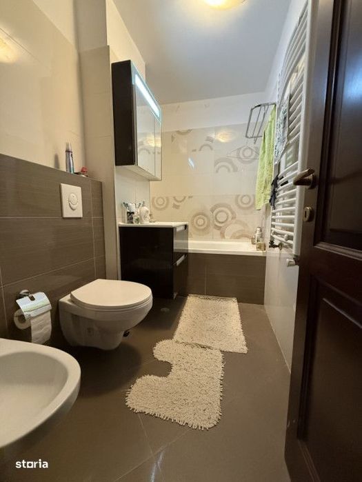Apartament 4 camere, decomandat, etaj 1 - Bucovina