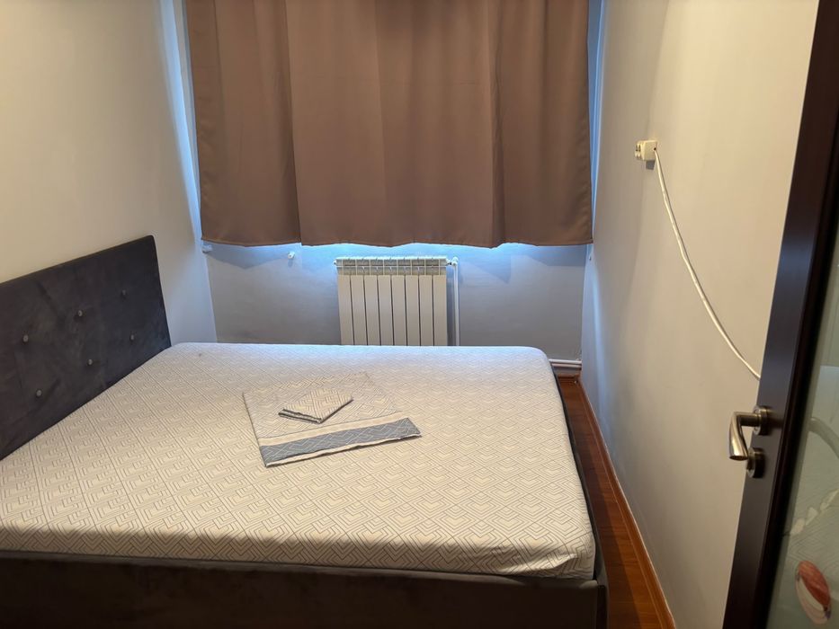Inchiriez apartament cu 3 camere, mobilat si utilat