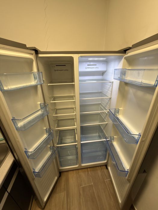 Vand frigider dublu HEINNER