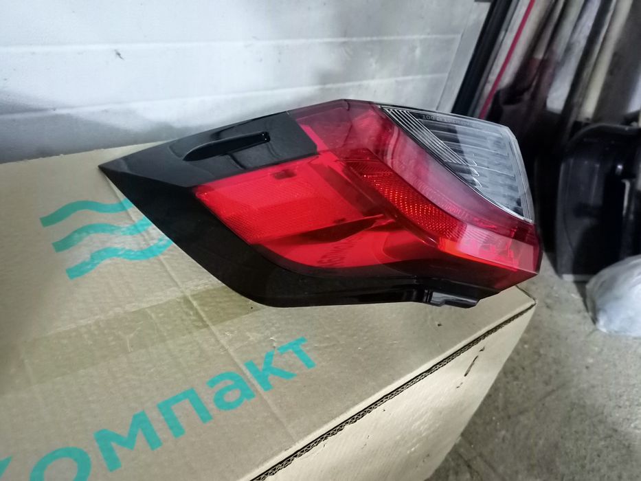 Продам задние фонари
