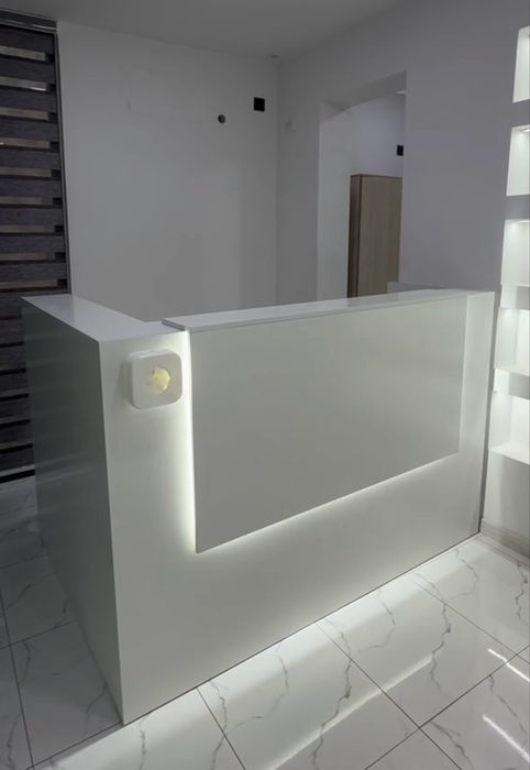 Стол ресепшен с тумбой