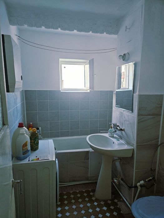 Închiriez apartament în Tg-Jiu