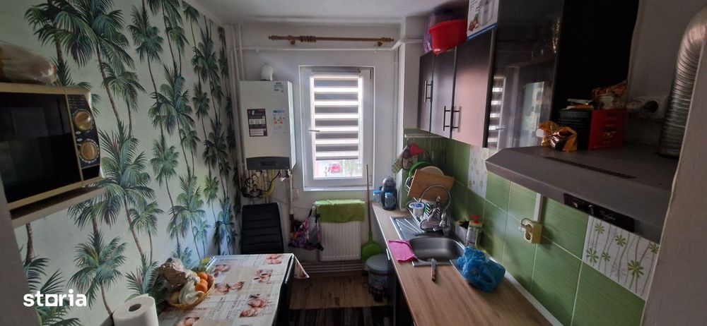 Apartament 3 camere, zona Craiovita Noua