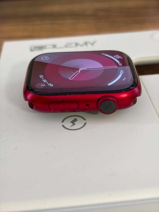 Смарт часовник Apple Watch 7 червен 85% батерия