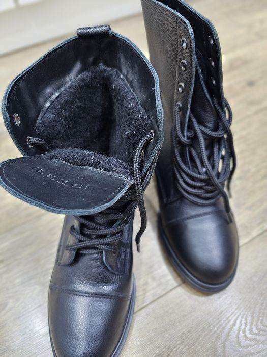 Ботинки чёрные зимние женские