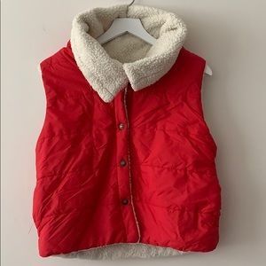 Червен дамски елек