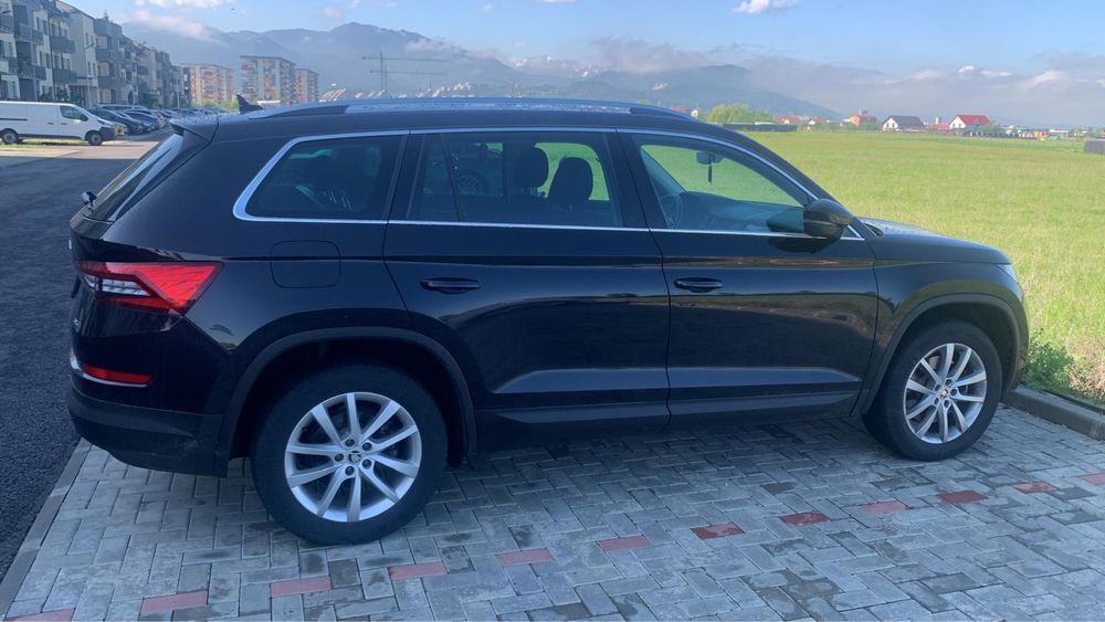 Vand firma cu activitate pozitiva, in conditii foarte bune