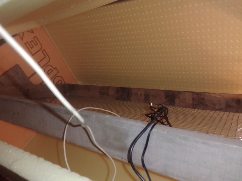 Инкубатор автоматическии