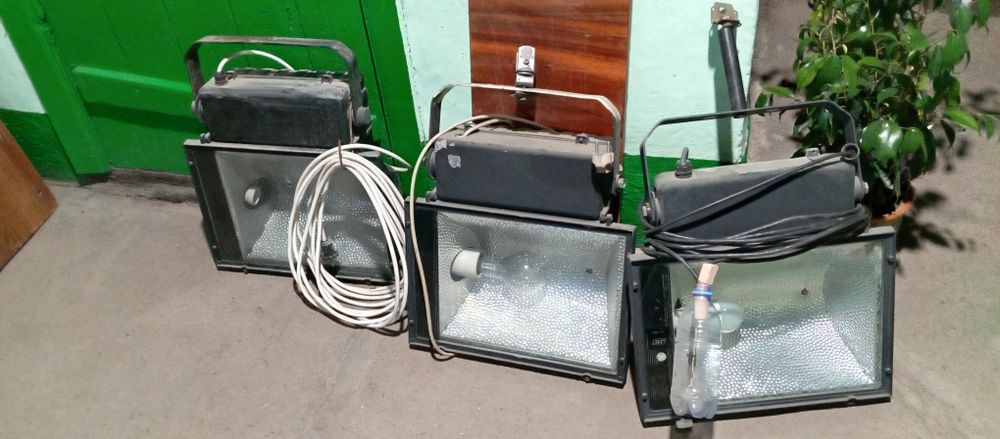 Прожектор, фонарь
