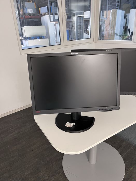 Mobilier birotica / monitoare