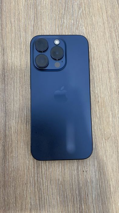Продам Iphone 15 pro 128g