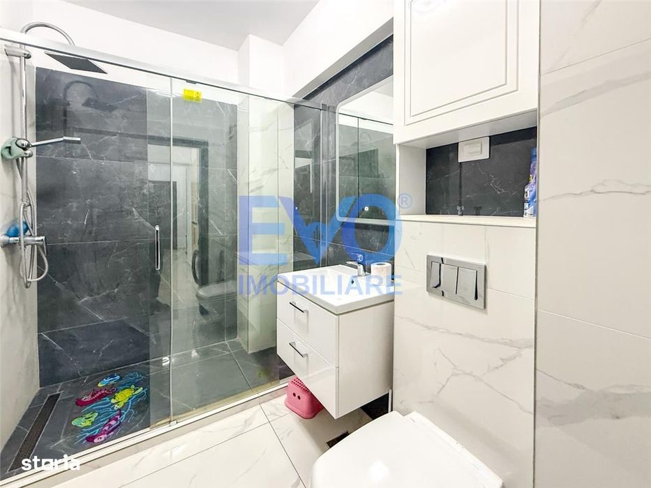 Apartament cu 2 camere de inchiriat, decomandat, Pacurari