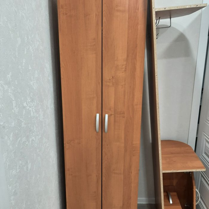 Продам прихожую б.у