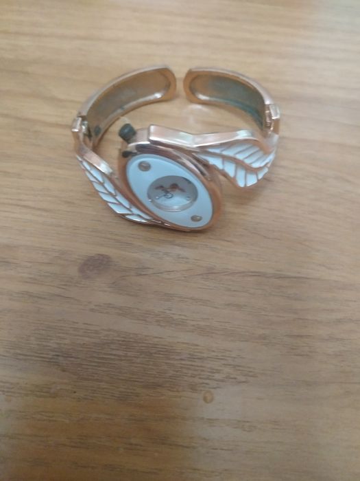 Часы женские оригинальные