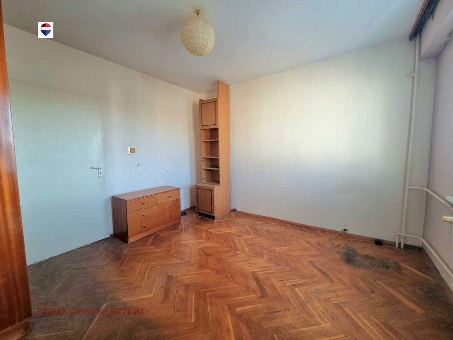 Продава се Четиристаен апартамент в Русе, Възраждане - 95 кв.м за 553 €/кв.м - Снимка #5