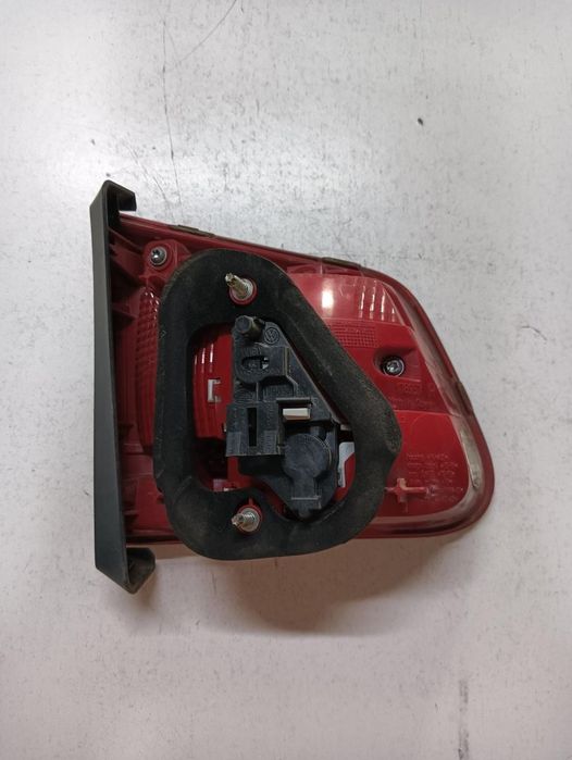 Stopuri Hayon Dreapta Spate Volkswagen Tiguan 5N_ 2007 - > 5N0945310