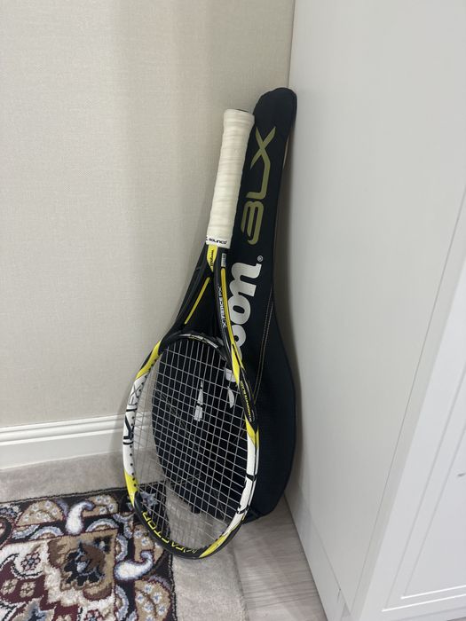 теннисная ракетка