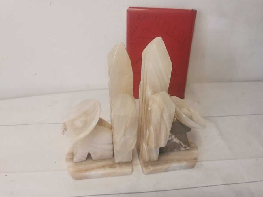 Suport de carti din marmura