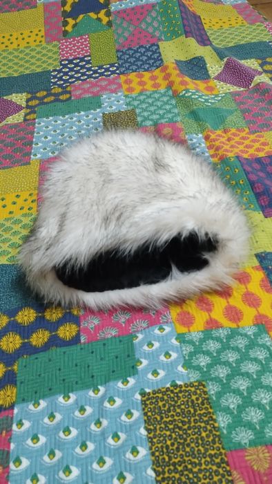 Дамска зимна  шапка от изкуствен косъм
