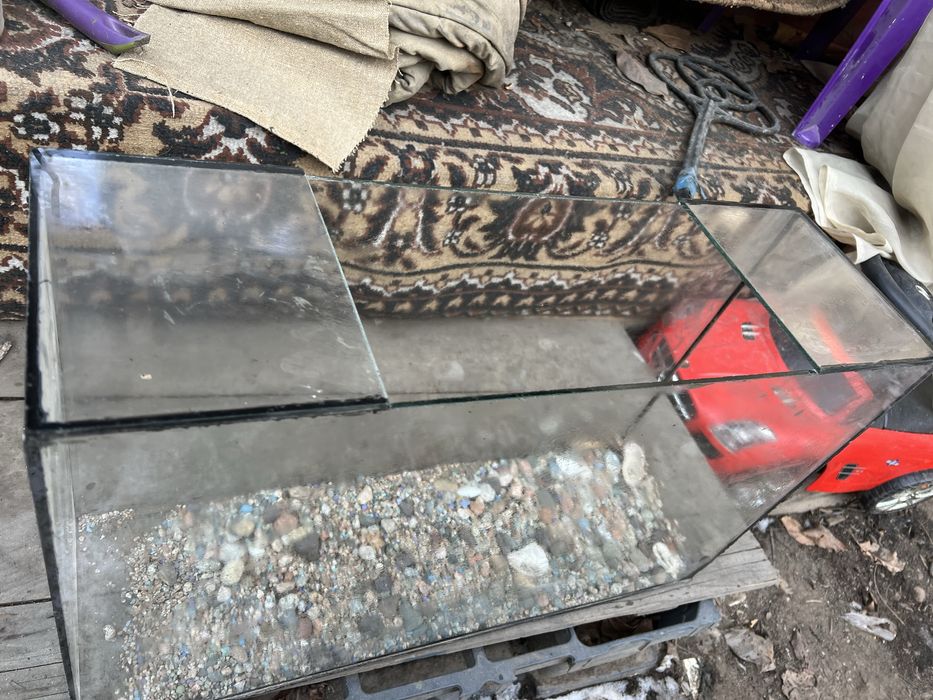 Террариум 2 шт продаю не дорого