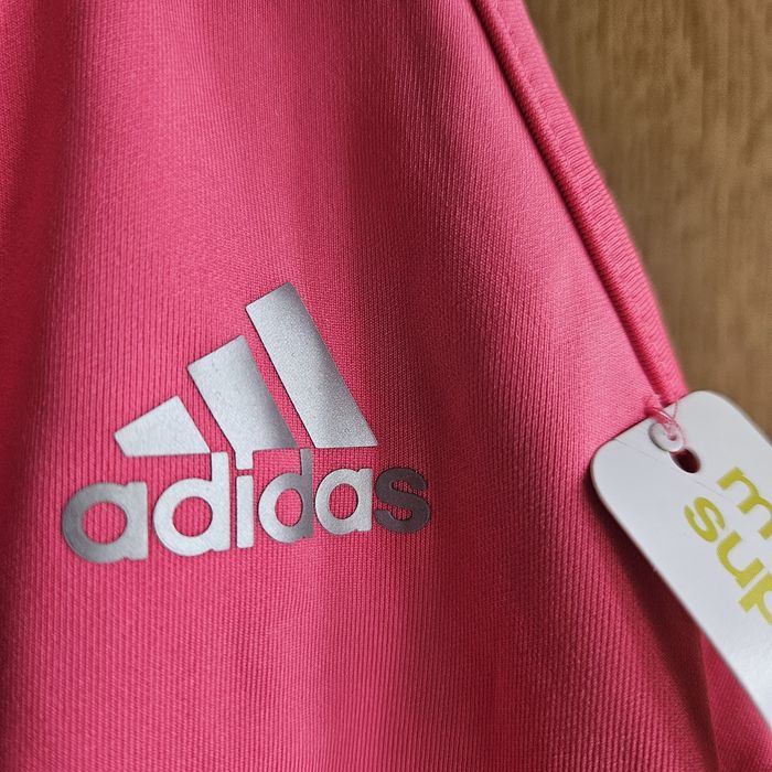 Чисто ново оригинално бюстие adidas, xl