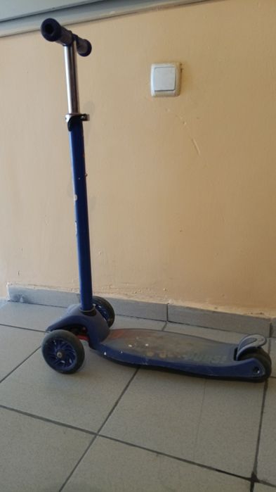 Детские игрушки и машинки