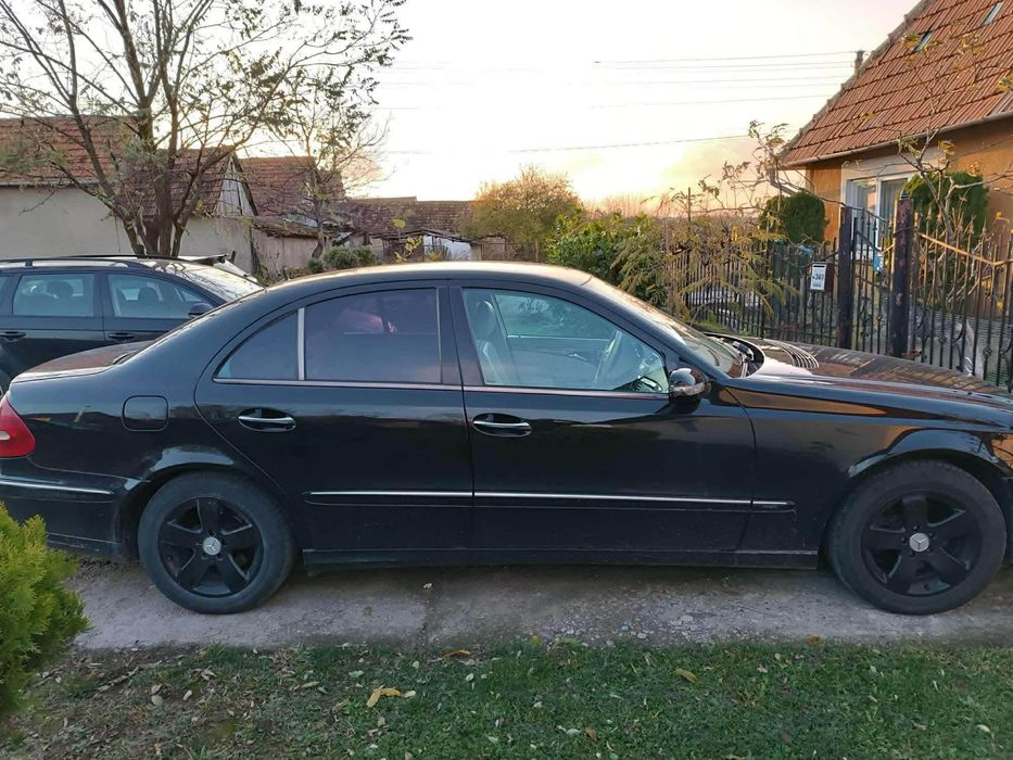 Mercedes E220 manual