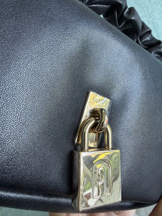 Furla Artemis черна чанта