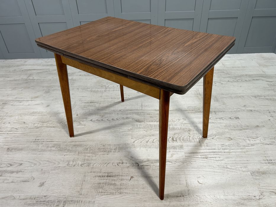 Трапезна маса, разтегателна- Formica от 70-те Г382
