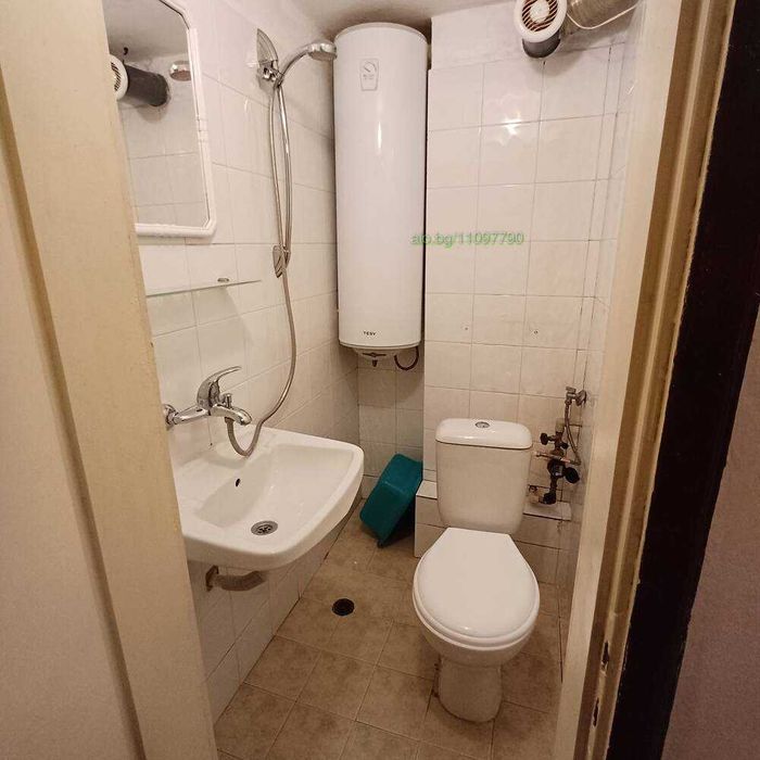 Продава се Едностаен апартамент в Варна, Цветен квартал - 28 кв.м за 1002 €/кв.м - Снимка #3
