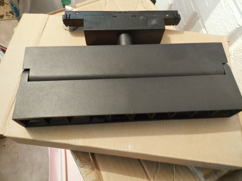 Трековый светильник